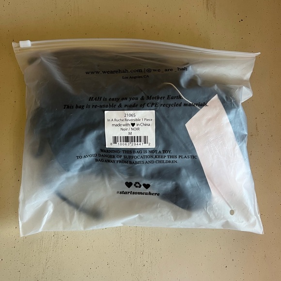 🆕 WeAreHah Sexy One Piece Swimsuit - Picture 3 of 6